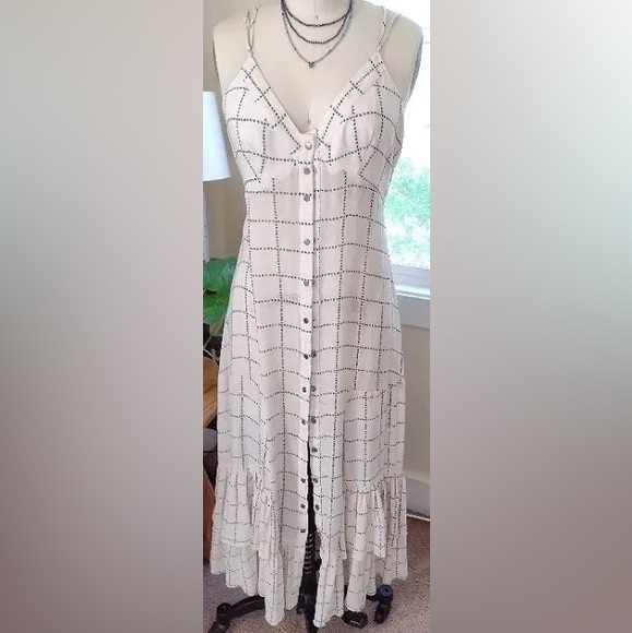 Free People Dresses & Skirts - NWT; Intimately Free People Check Me Out Maxi Slip Ivory Star Print Dress🦋